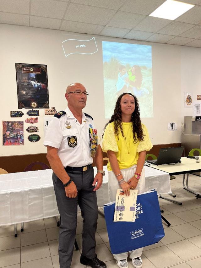 M.BRUNEL en compagnie de la gagnante du prix individuel Eva LAUGIER